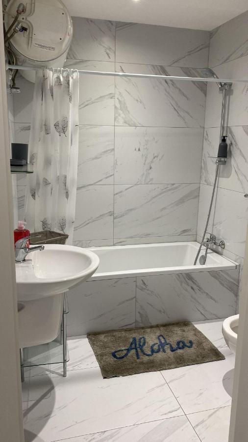 Apartment Seaview & Seafront- 9, 49 Tigne Point Mansions *